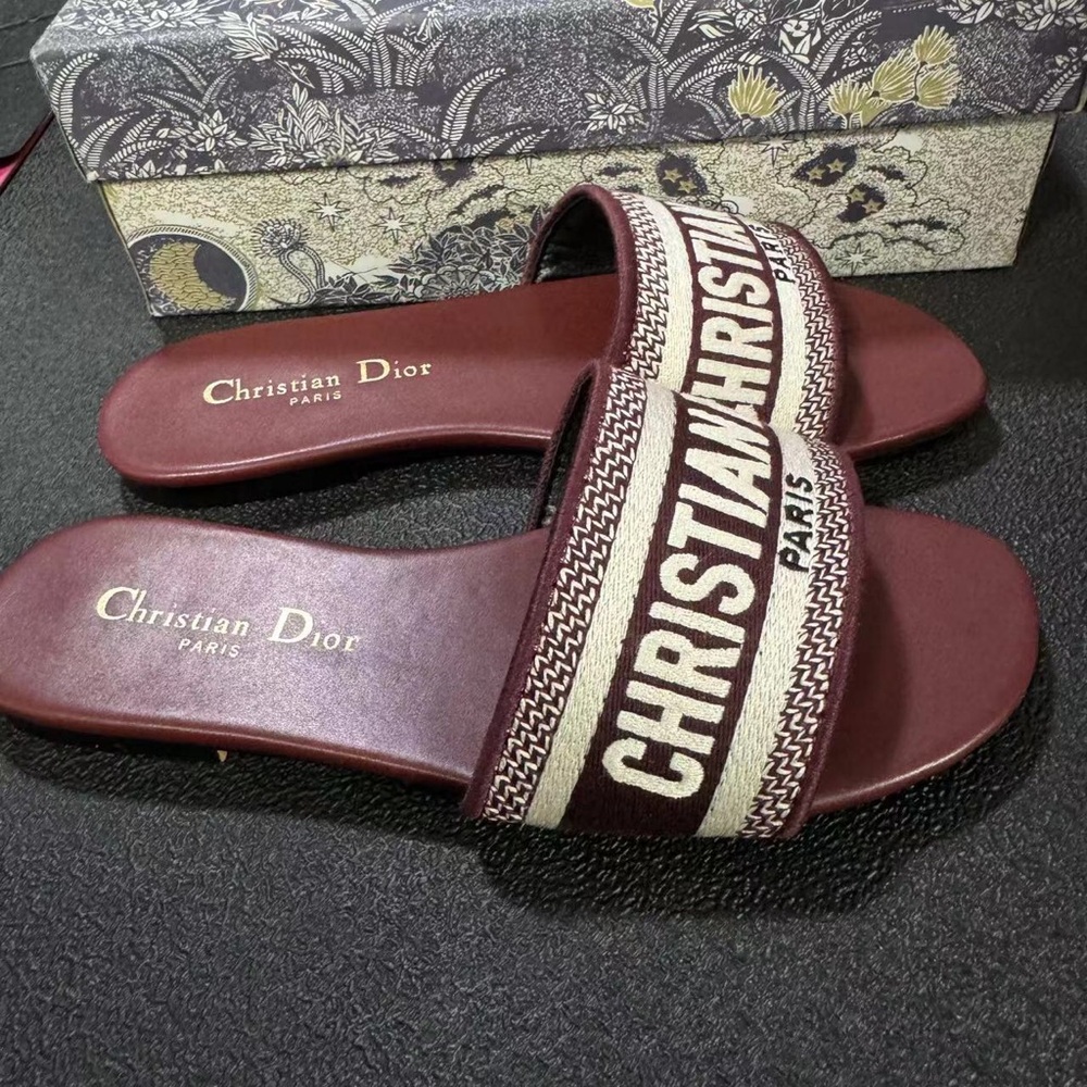 Women's Dior red sandals